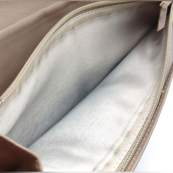 CHANEL Travel Line Continental Wallet 😍🔥❤️ - Picture 15 of 17